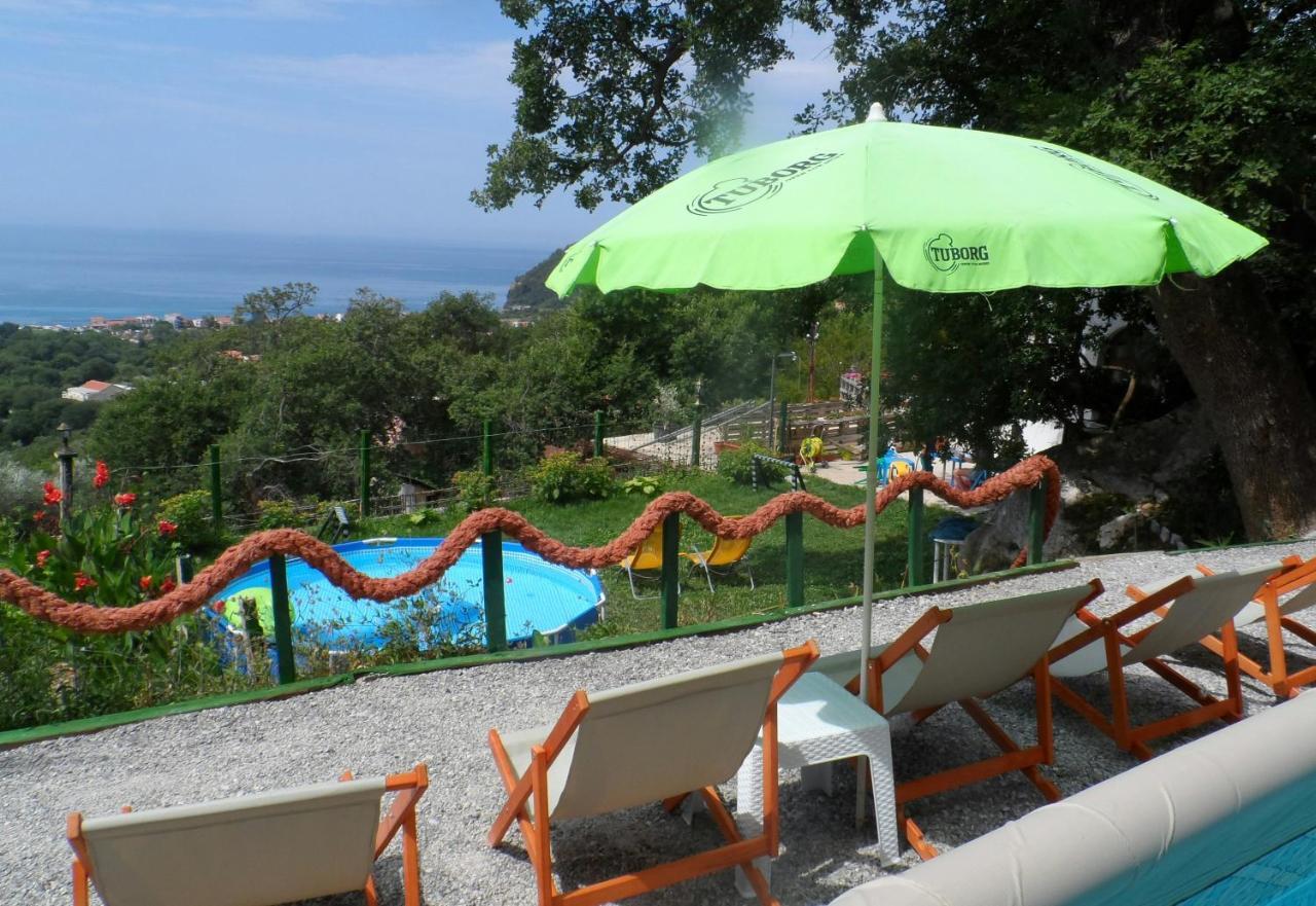 Pataki Guesthouse Petrovac Exterior foto