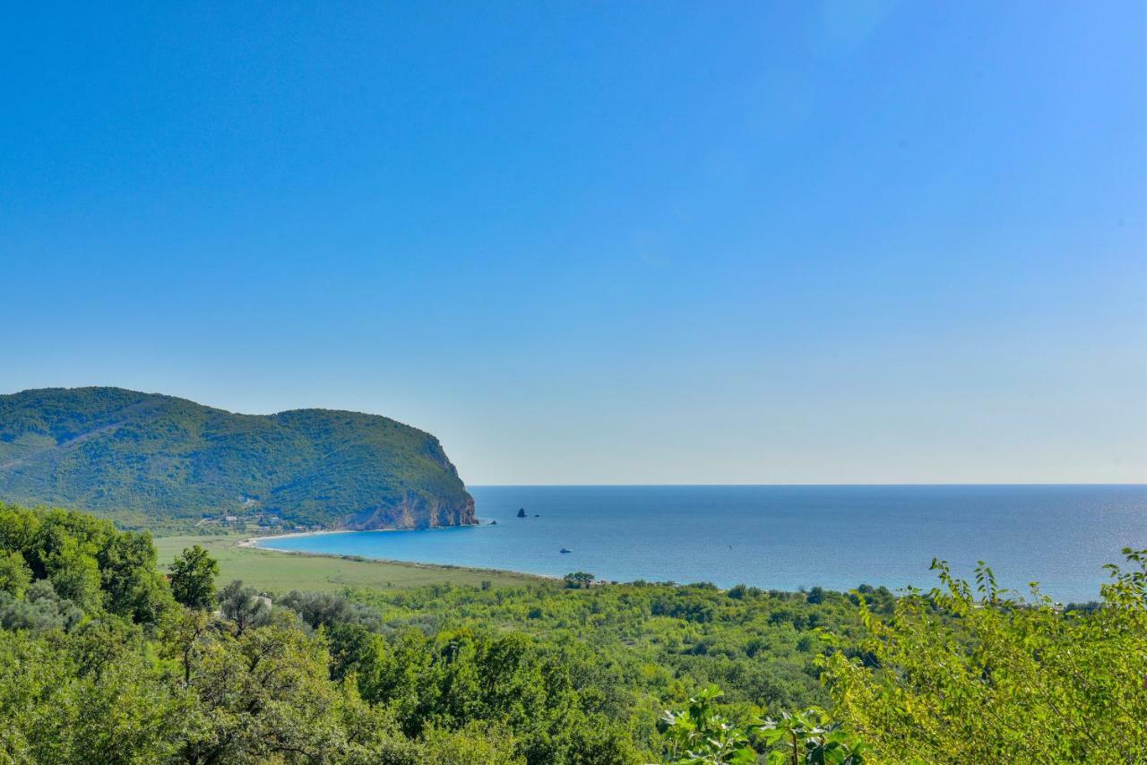 Pataki Guesthouse Petrovac Exterior foto